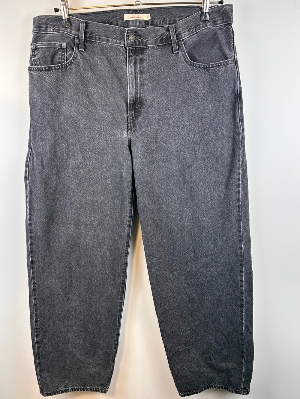Levi’s Baggy Dad Jeans Black Acid Wash Size 32 High Rise Relaxed Straight Denim